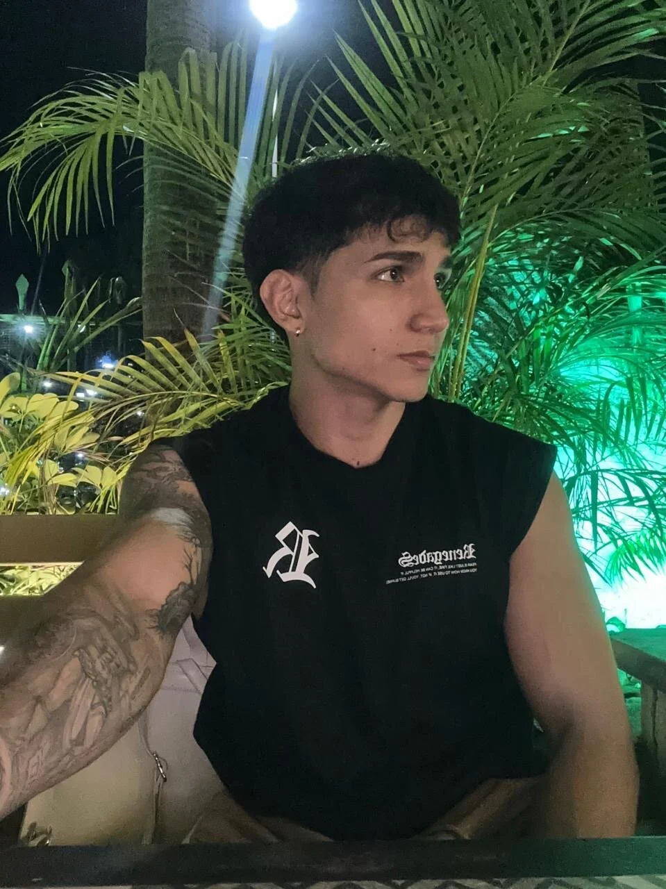 XXX Porn Photo of Nude muscle_boyhorny 12