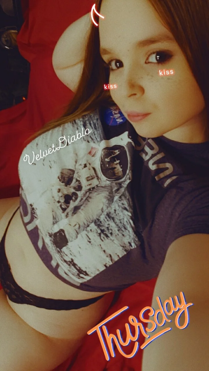 XXX Porn Photo of Nude VelvetDiablo 130