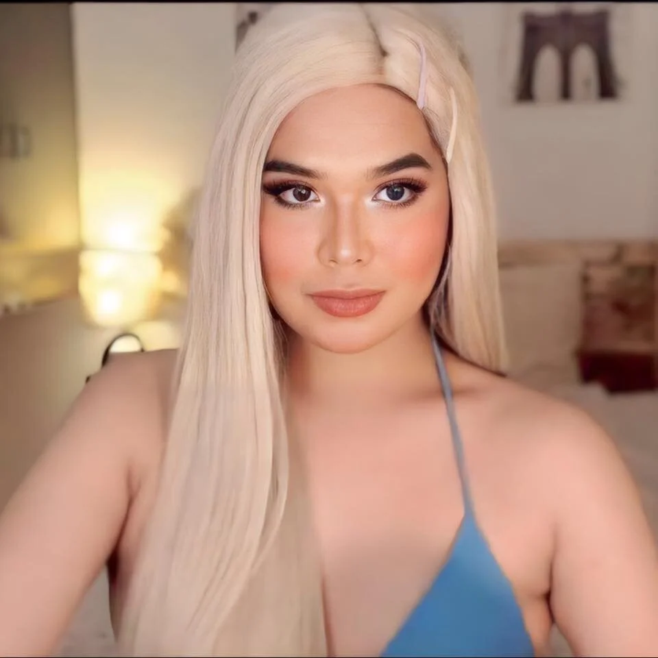 XXX Porn Photo of Nude HollyTrinity 3