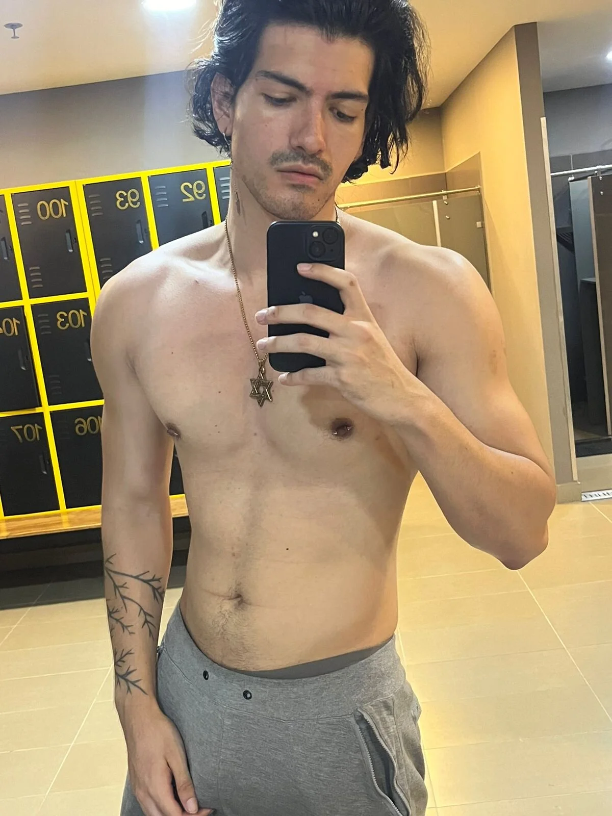 XXX Porn Photo of Nude bbbeachboy 139
