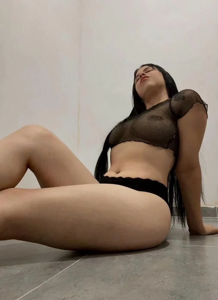 XXX Porn Photo of Nude DaisyMouiet 5