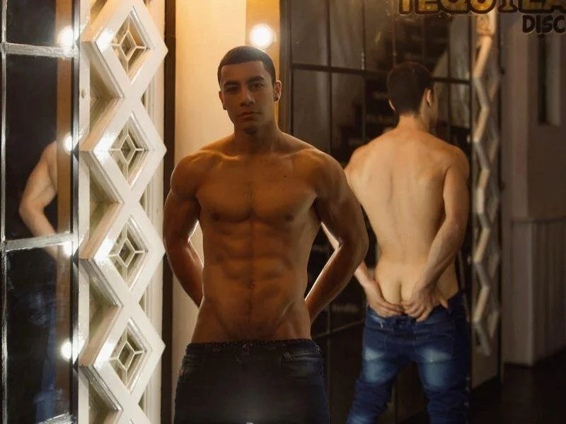 XXX Porn Photo of Nude Tysson_Becksford 3