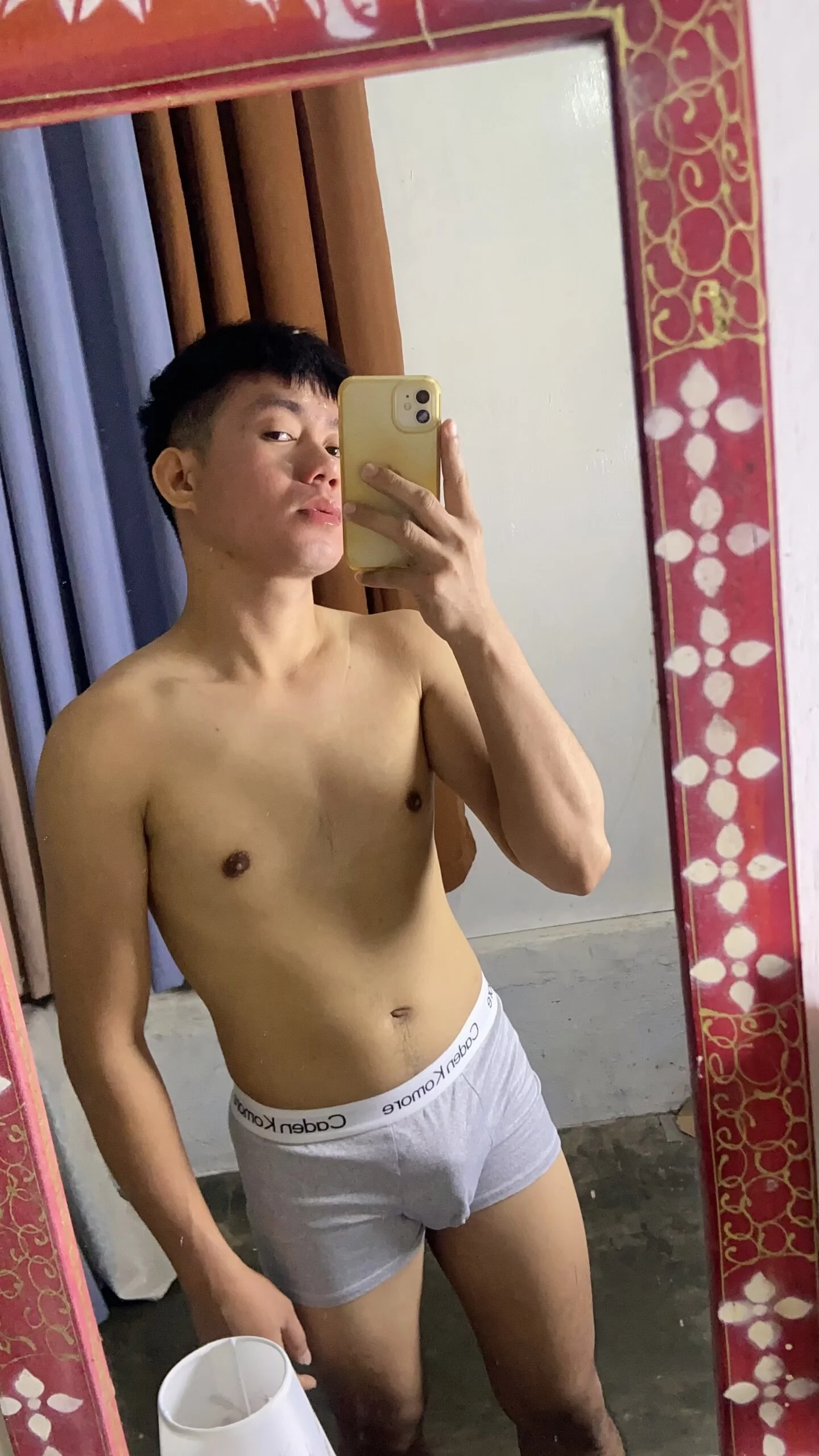 XXX Porn Photo of Nude xshyboyx 5