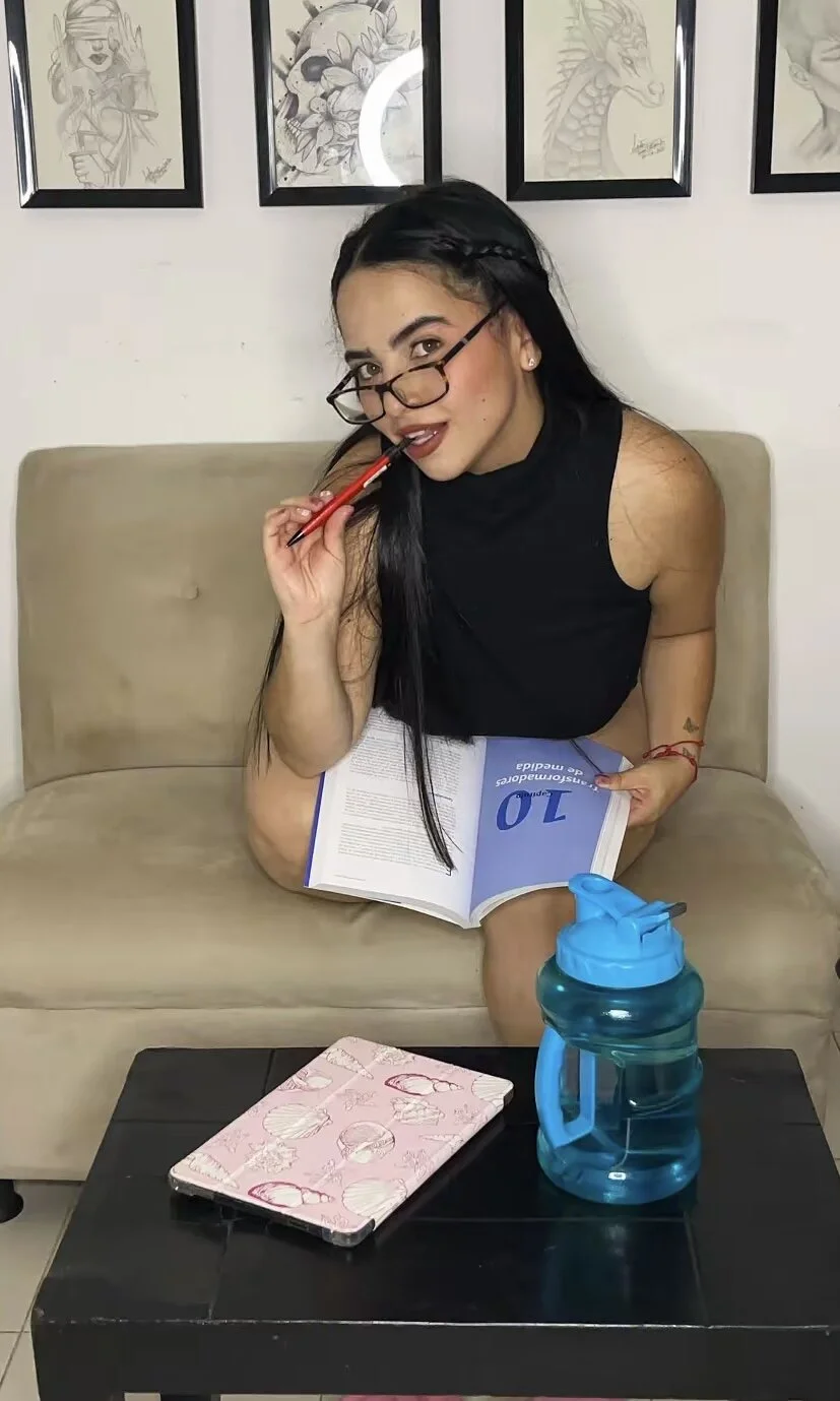 XXX Porn Photo of Nude Ivonneadams 12