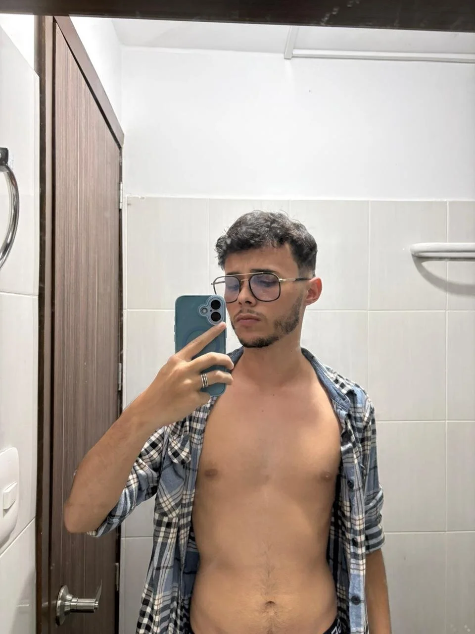 XXX Porn Photo of Nude Alhan_Twink 1