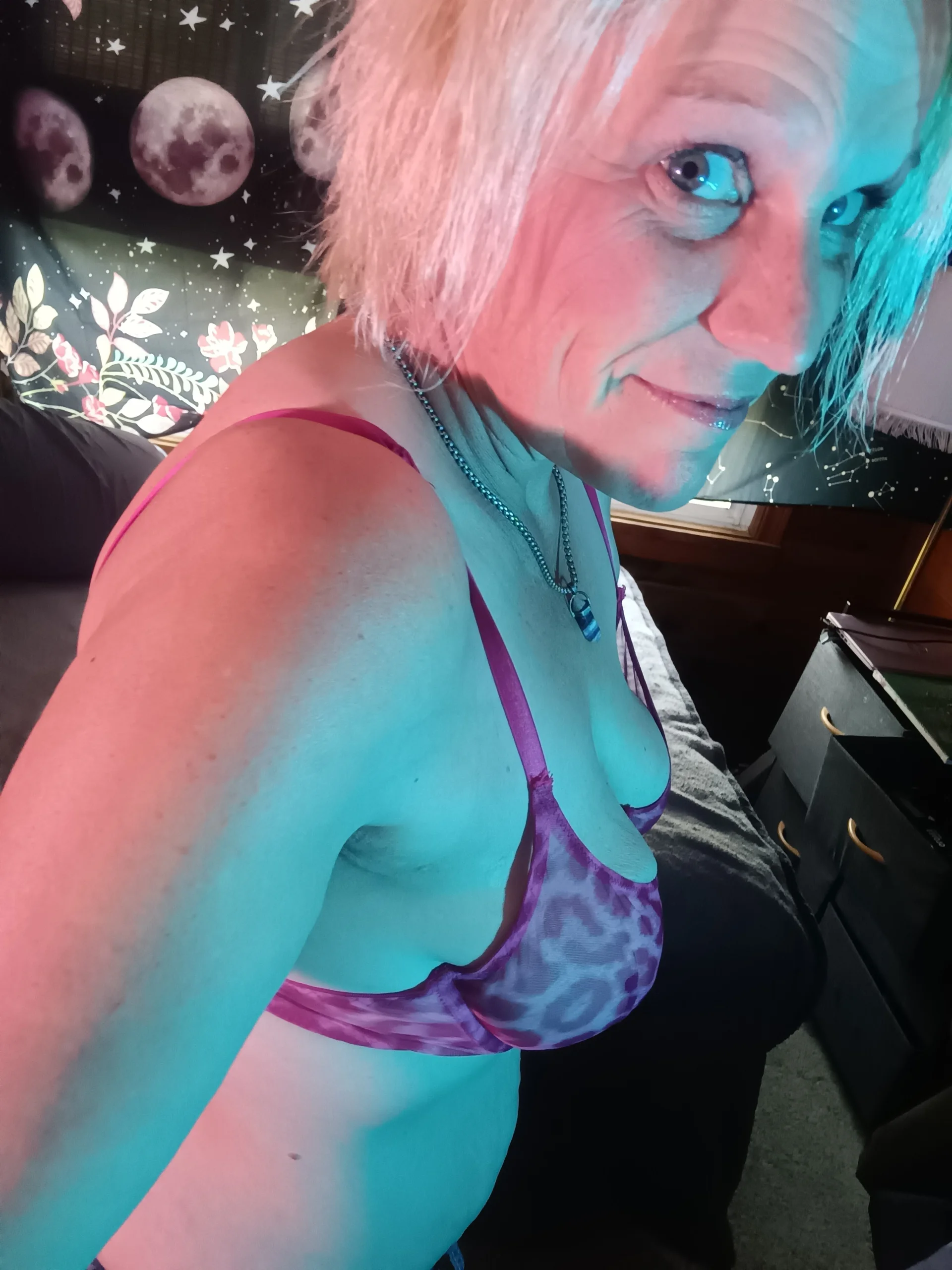 XXX Porn Photo of Nude BedGeek 8