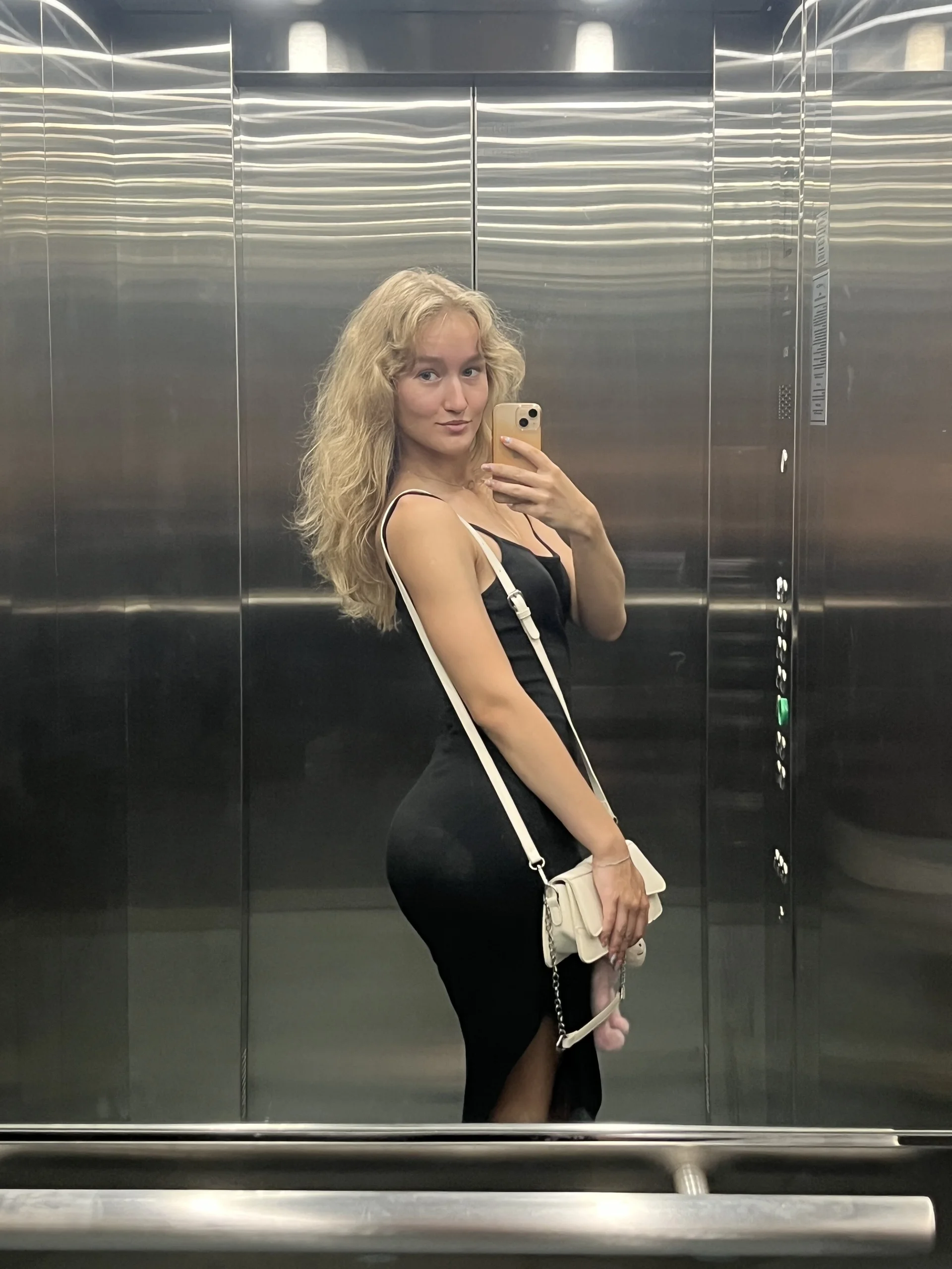 XXX Porn Photo of Nude MissMillyx 1