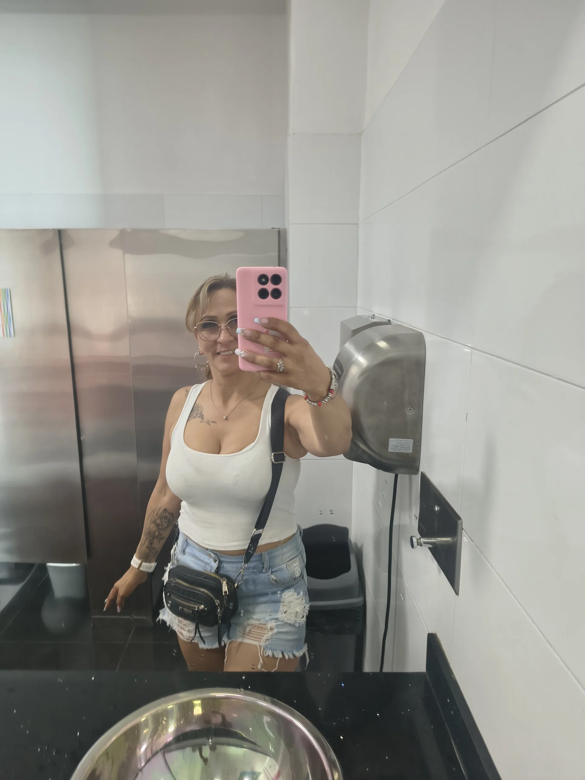 XXX Porn Photo of Nude Camilaabby 2