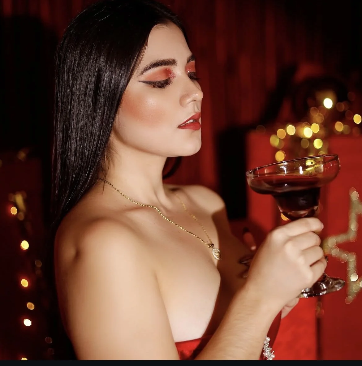 XXX Porn Photo of Nude salomecute21 10