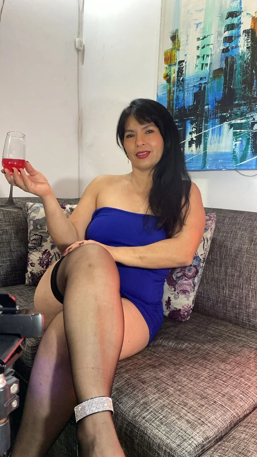 XXX Porn Photo of Nude hornystepmommy 14