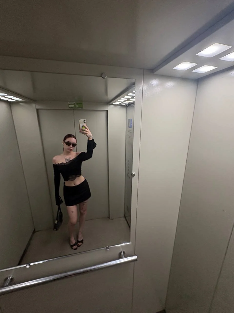 XXX Porn Photo of Nude RoxyDoll_ 6