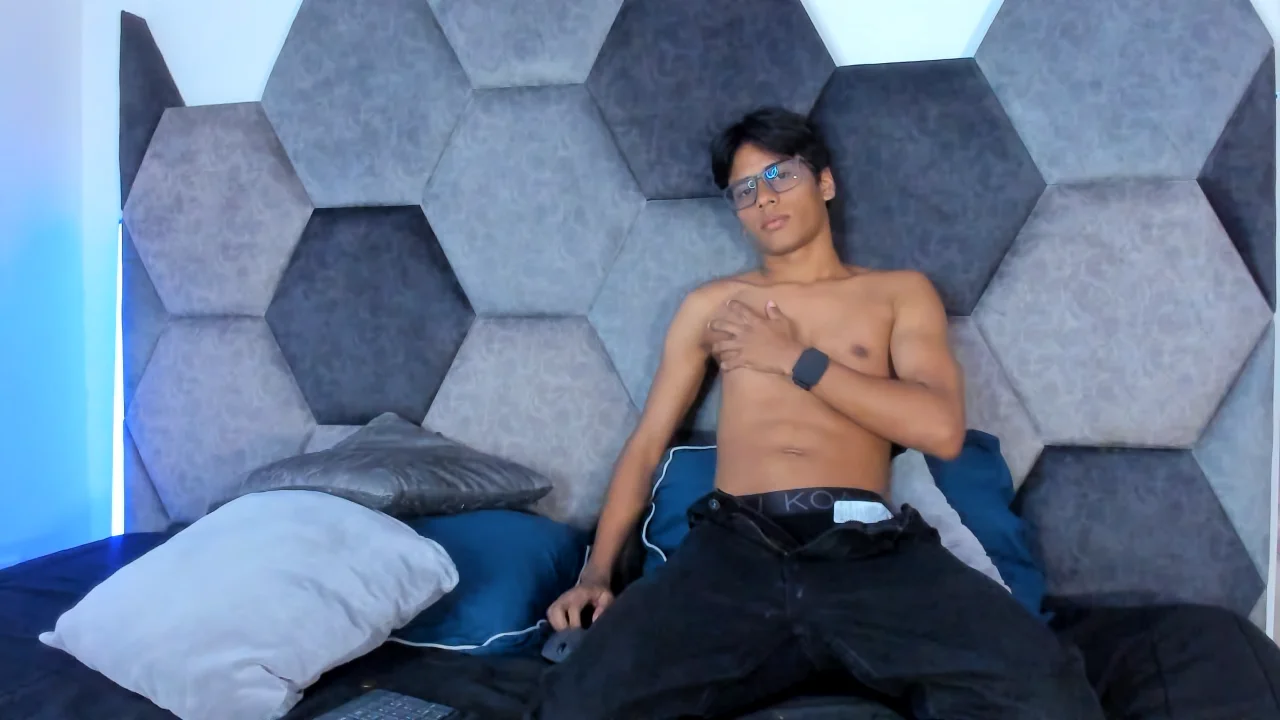 XXX Porn Photo of Nude LiamKron 9