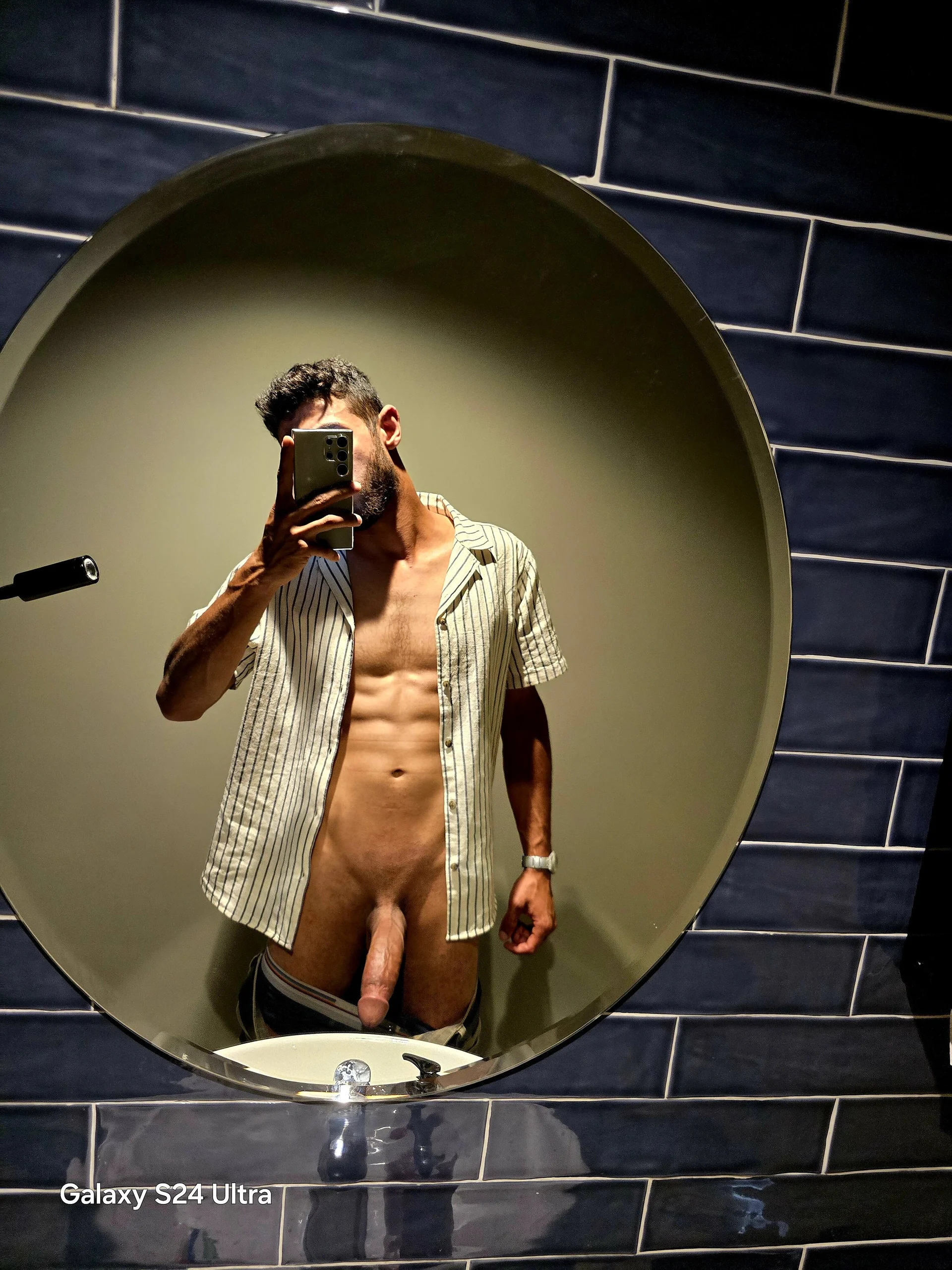 XXX Porn Photo of Nude horny_mozart 1