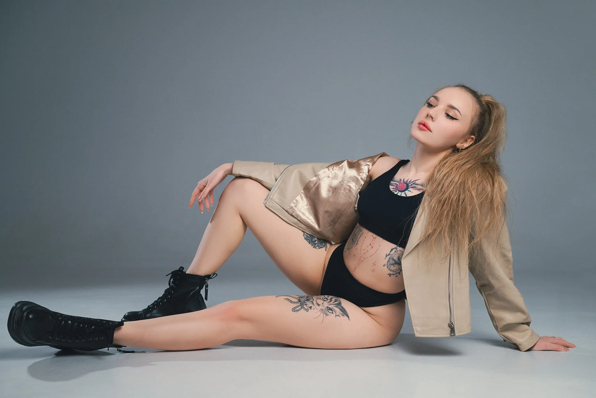 XXX Porn Photo of Nude LianaFord 21