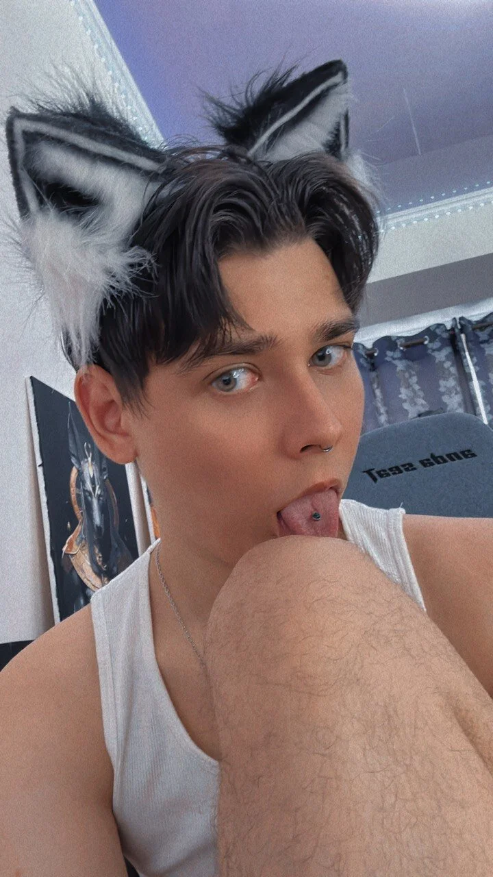 XXX Porn Photo of Nude Foxicfu 7