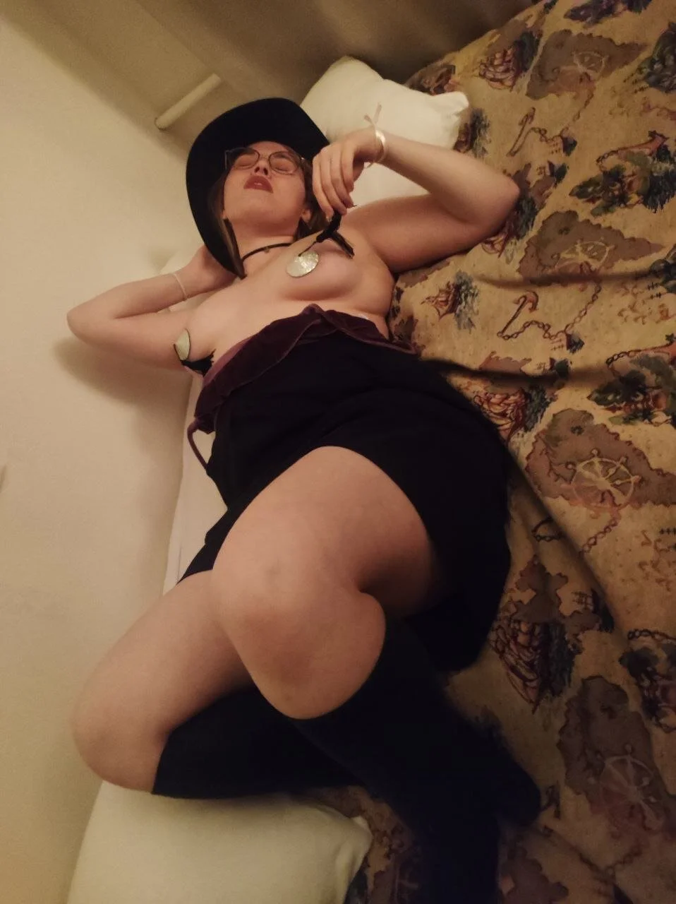 XXX Porn Photo of Nude bitetwin 65