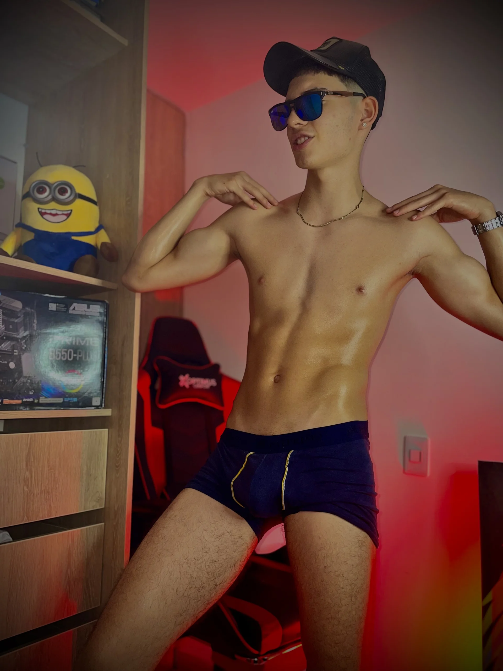 XXX Porn Photo of Nude god_drake 35