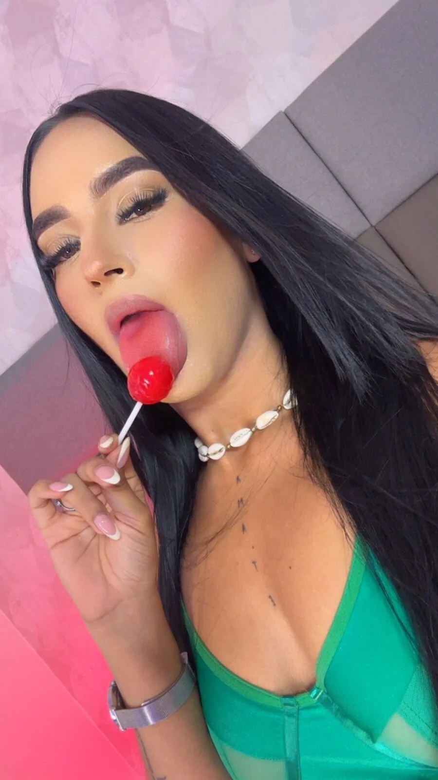XXX Porn Photo of Nude Emily_luve 16