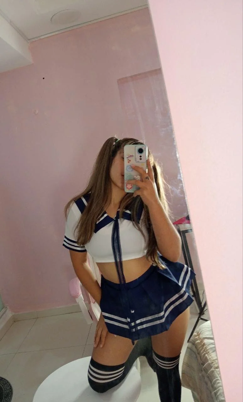 XXX Porn Photo of Nude emma_grays2 9