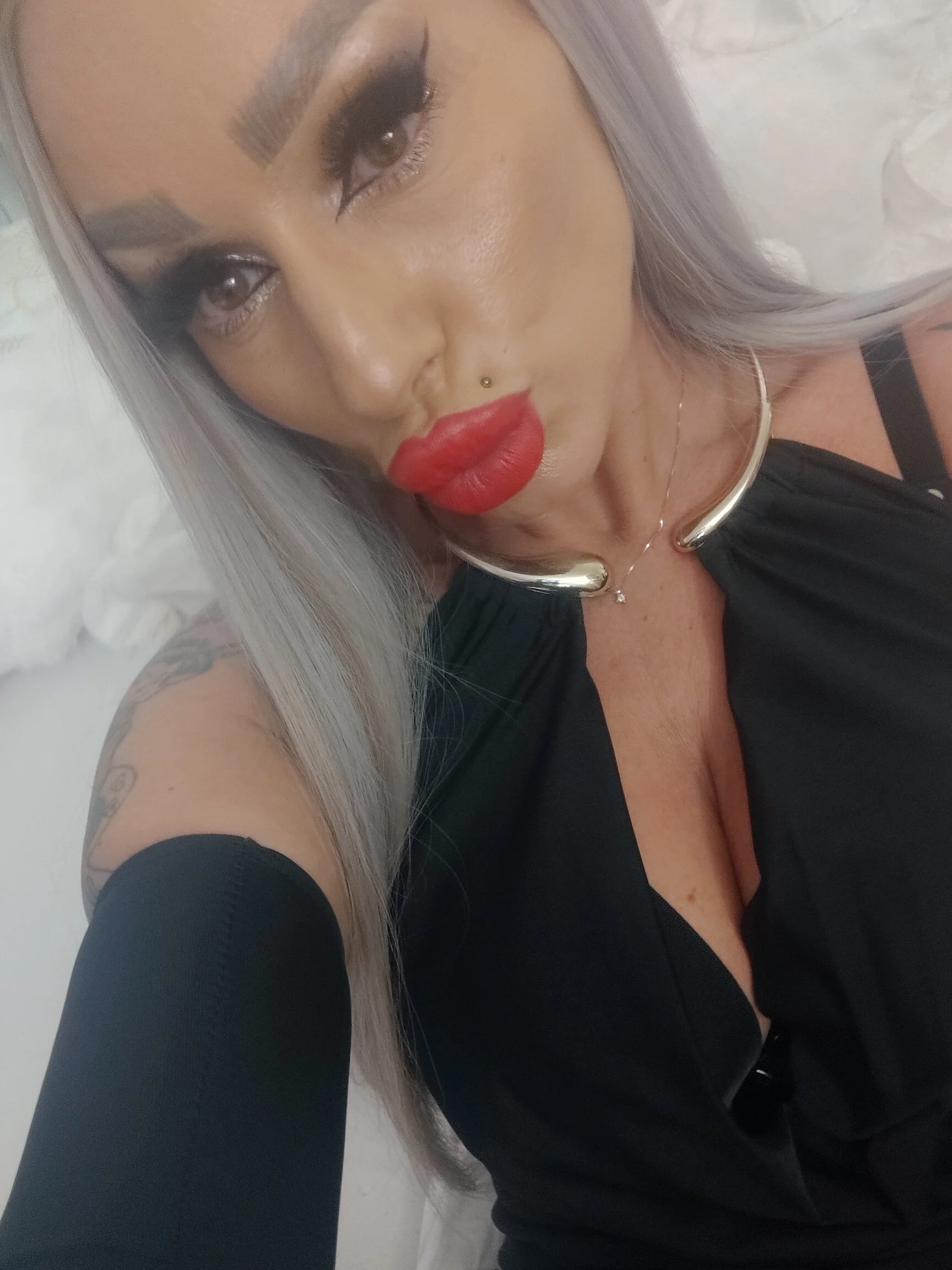 XXX Porn Photo of Nude hotgirlsmoking_69xxx 7