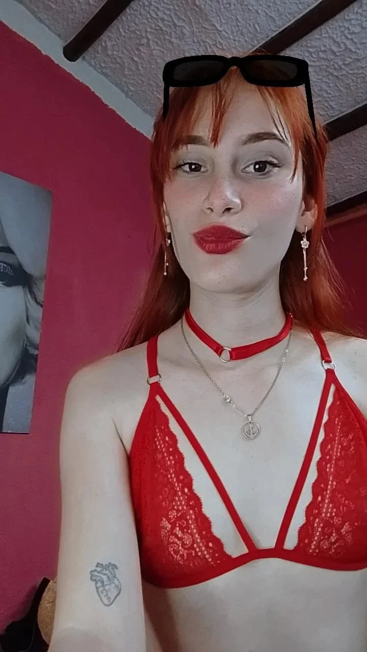 XXX Porn Photo of Nude IsaBaileys_ 16