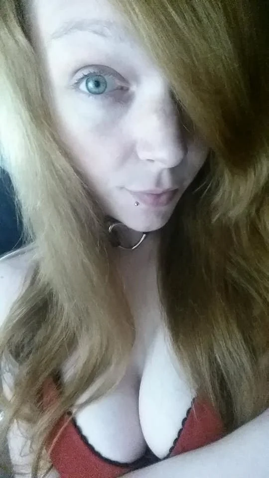XXX Porn Photo of Nude GamerGirlRoxyAndLee 13