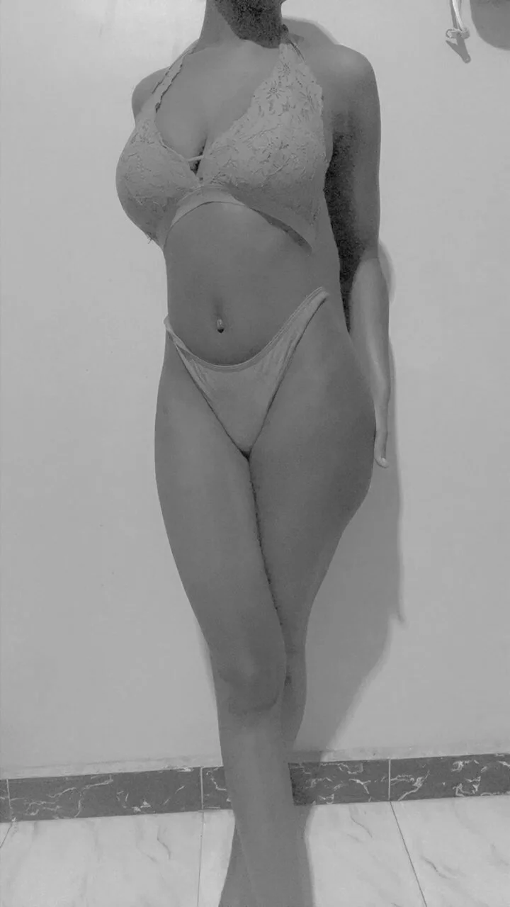 XXX Porn Photo of Nude ClaraRoze 2