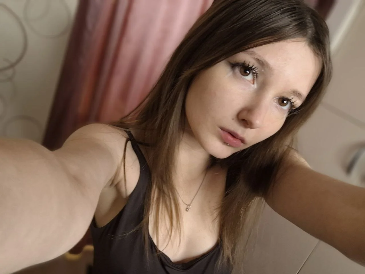 XXX Porn Photo of Nude DongMolt 389