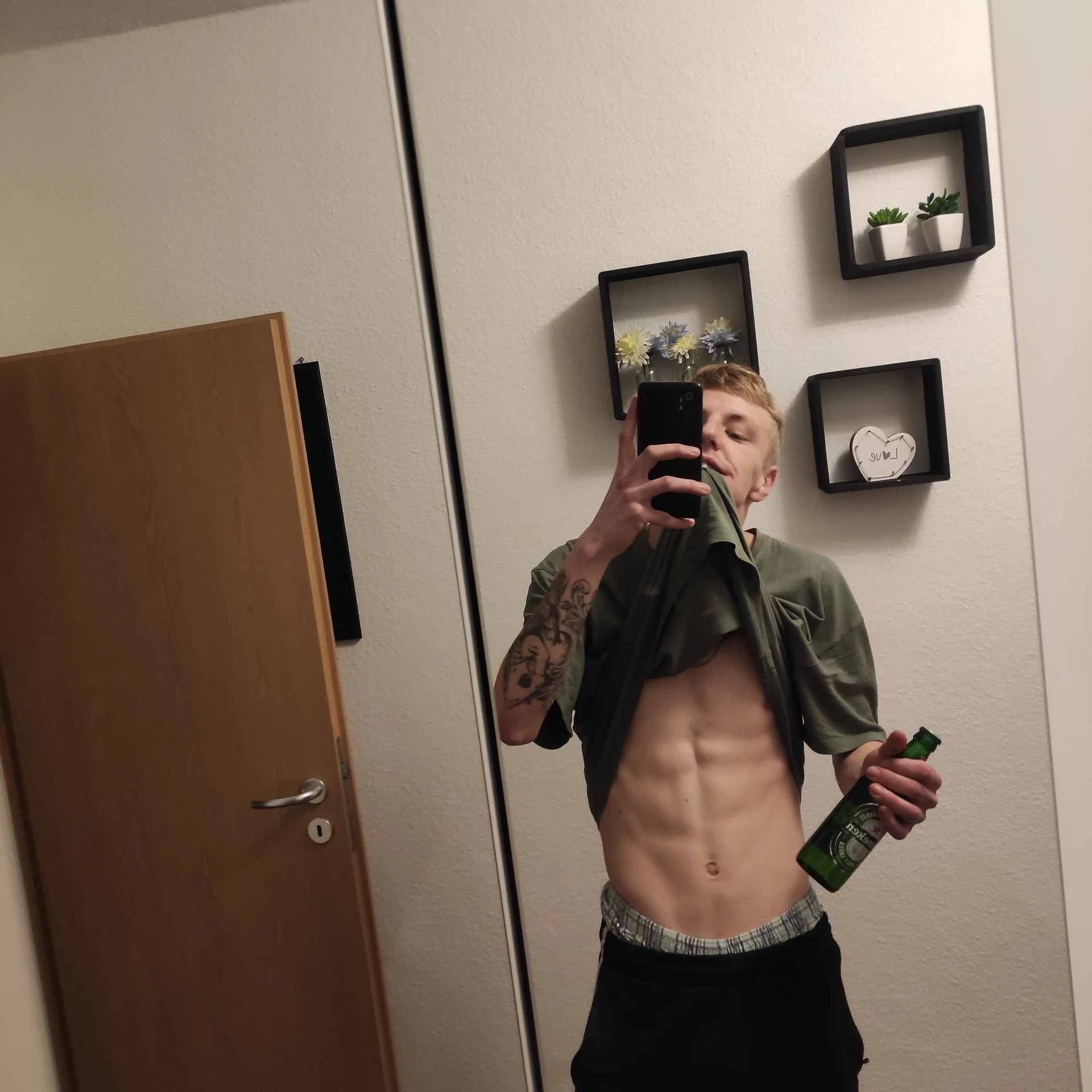 XXX Porn Photo of Nude W3rtzuio 3