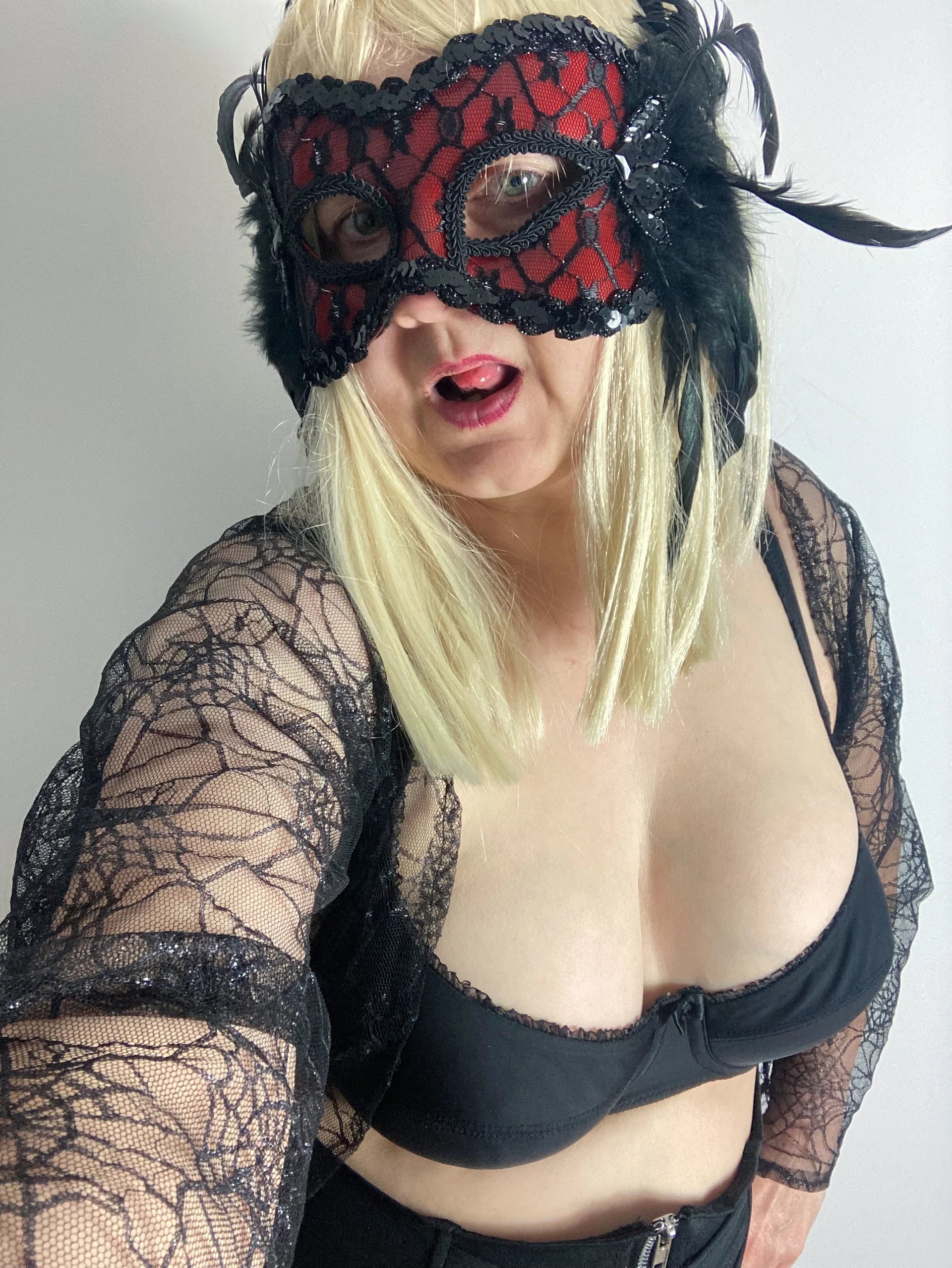 XXX Porn Photo of Nude Raven_Magical_Milf 3