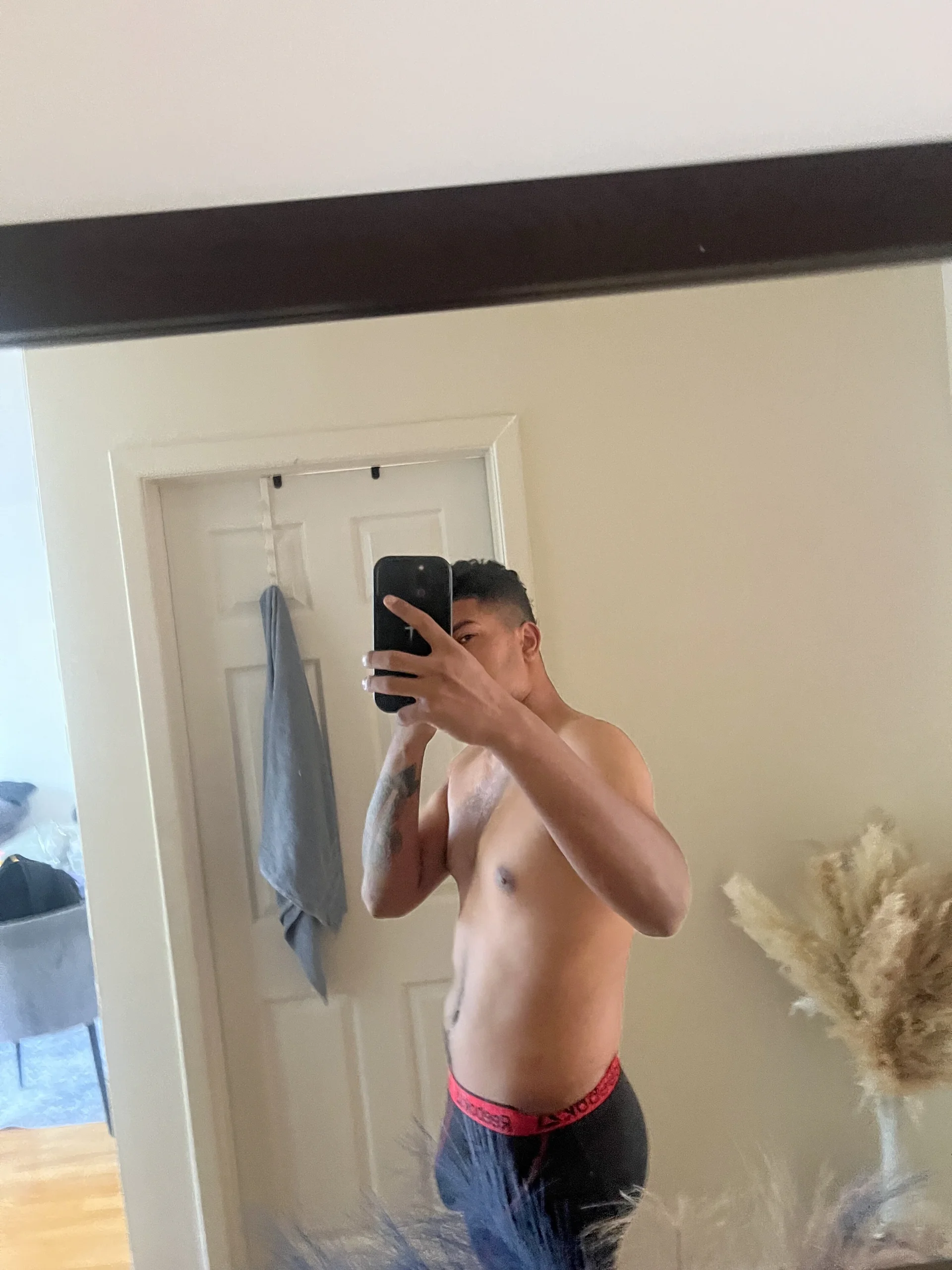 XXX Porn Photo of Nude arnoldtrenp 1