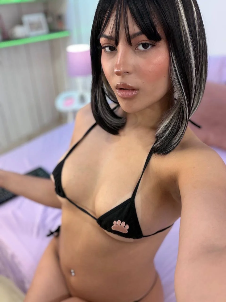 XXX Porn Photo of Nude BrookRusell 2