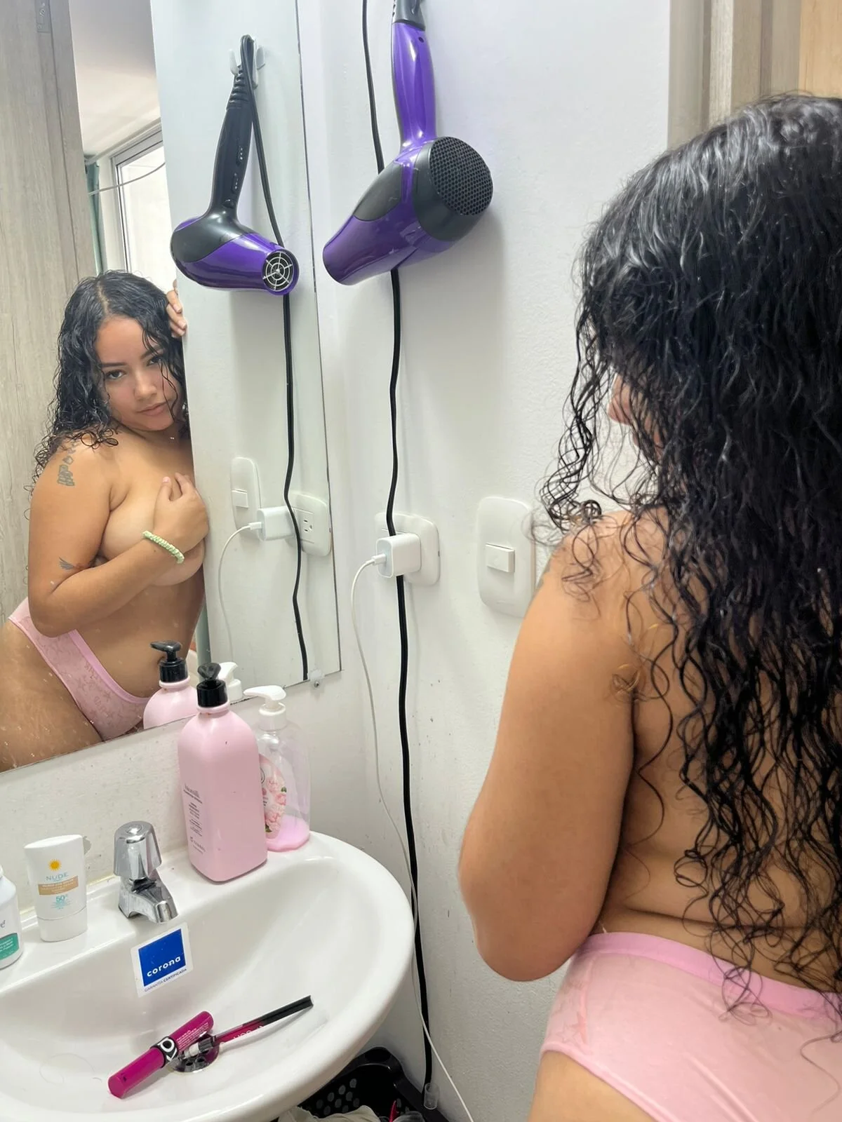 XXX Porn Photo of Nude CurlyGirl_1 9