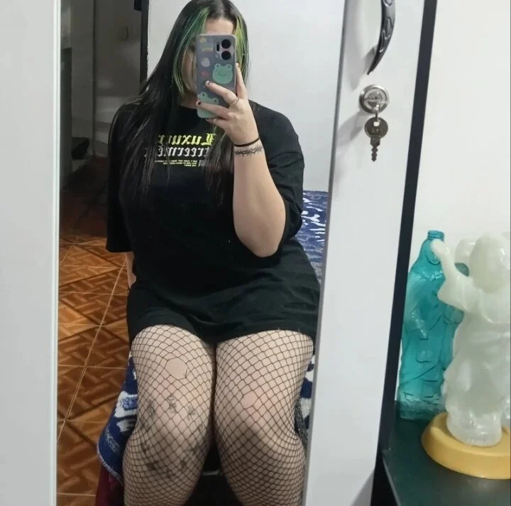 XXX Porn Photo of Nude smokeangel 4