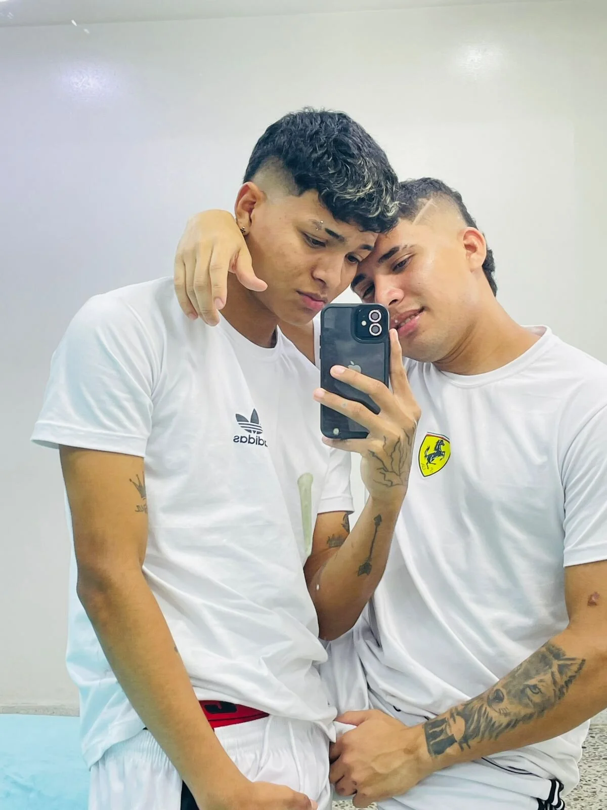 party_duo_playboy