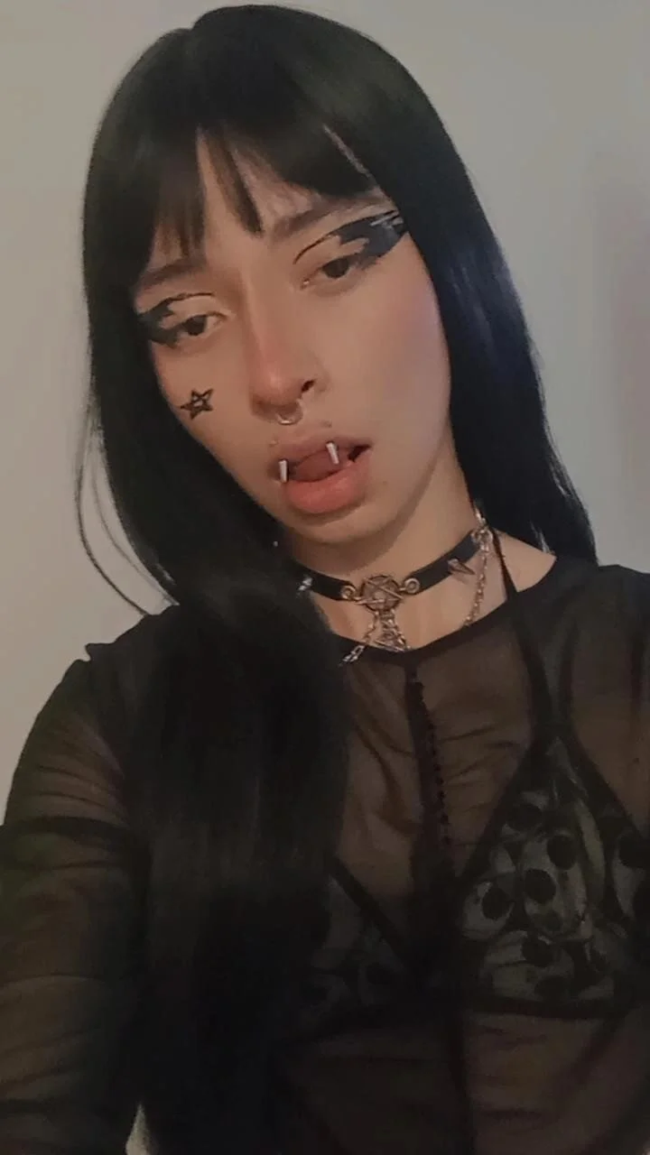 XXX Porn Photo of Nude oasis_Vamp 2