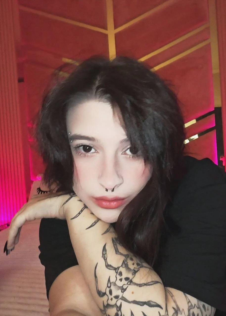 XXX Porn Photo of Nude Miki_Kivi 19