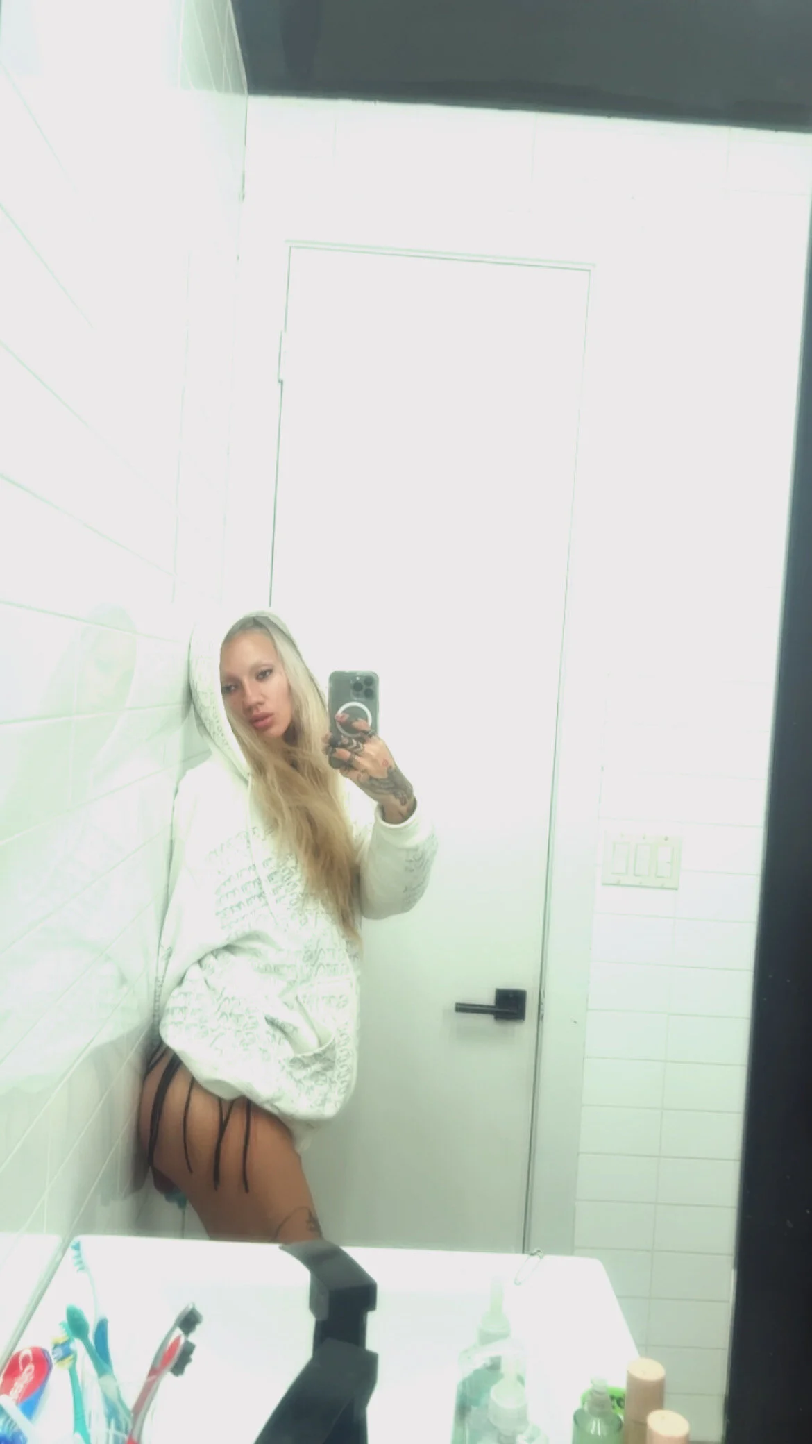 XXX Porn Photo of Nude luxxlola 16