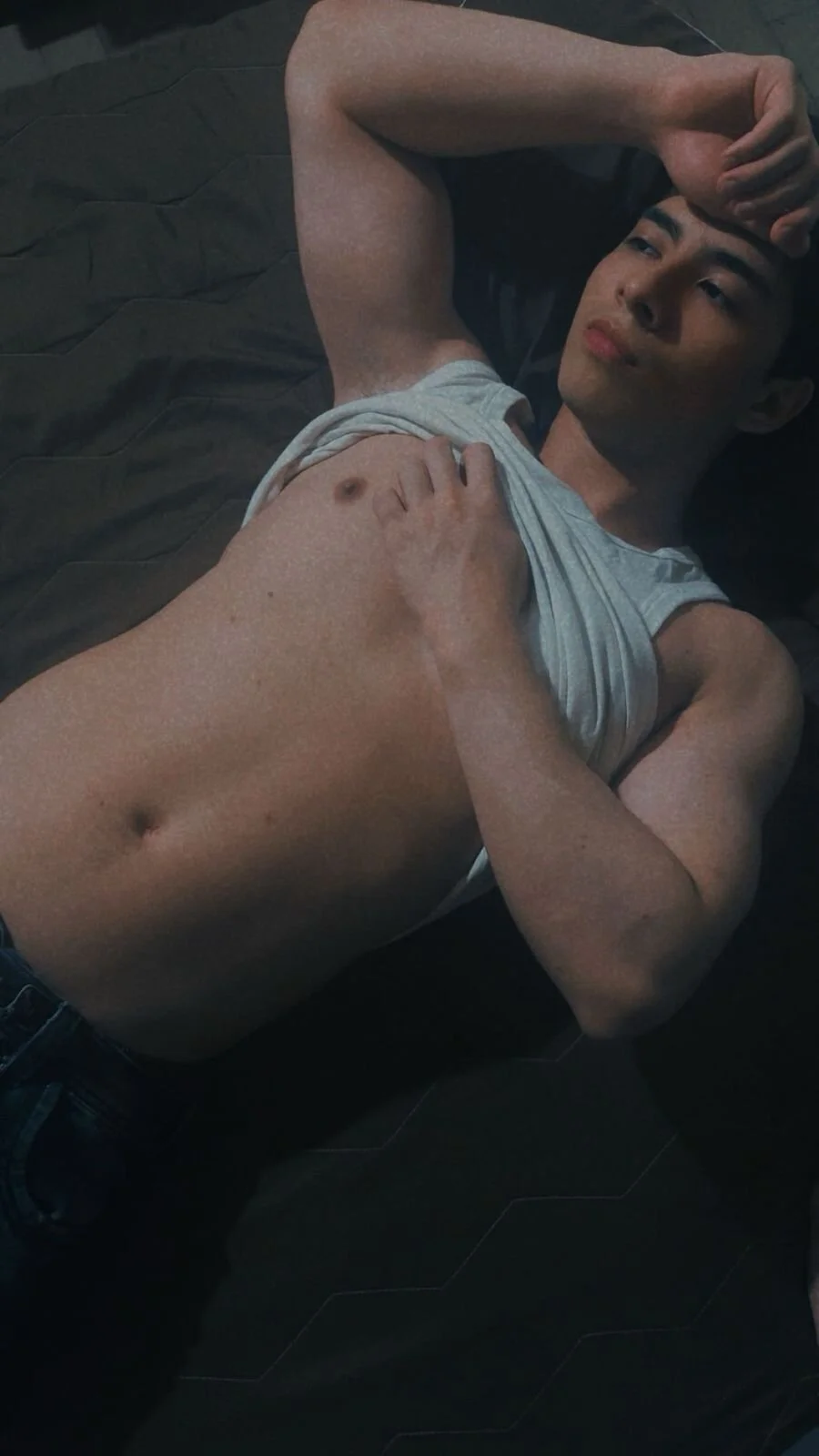 XXX Porn Photo of Nude AlekBlake_ 17