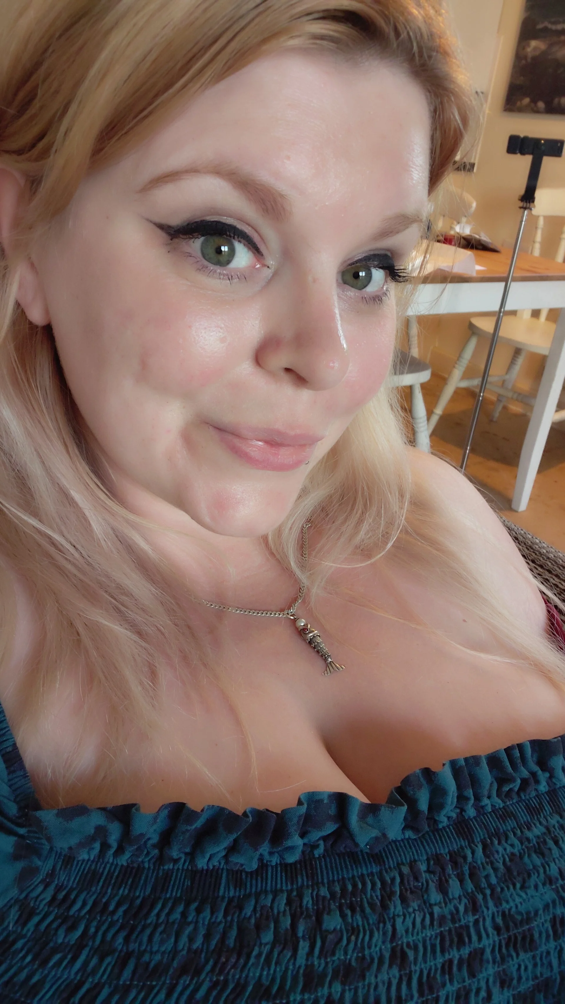 XXX Porn Photo of Nude pinkieMilfPUSY 4