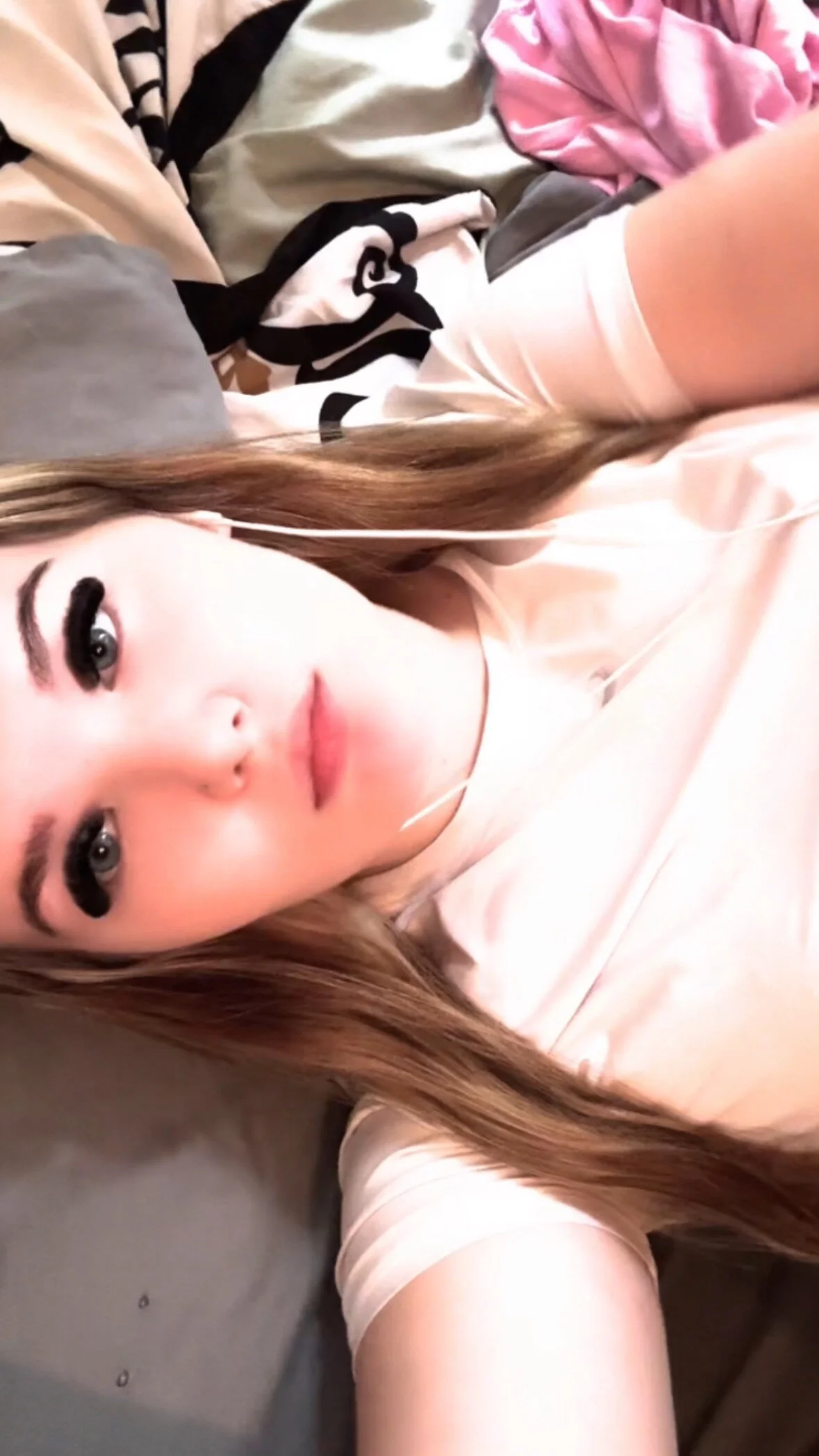 XXX Porn Photo of Nude urslutxo 6