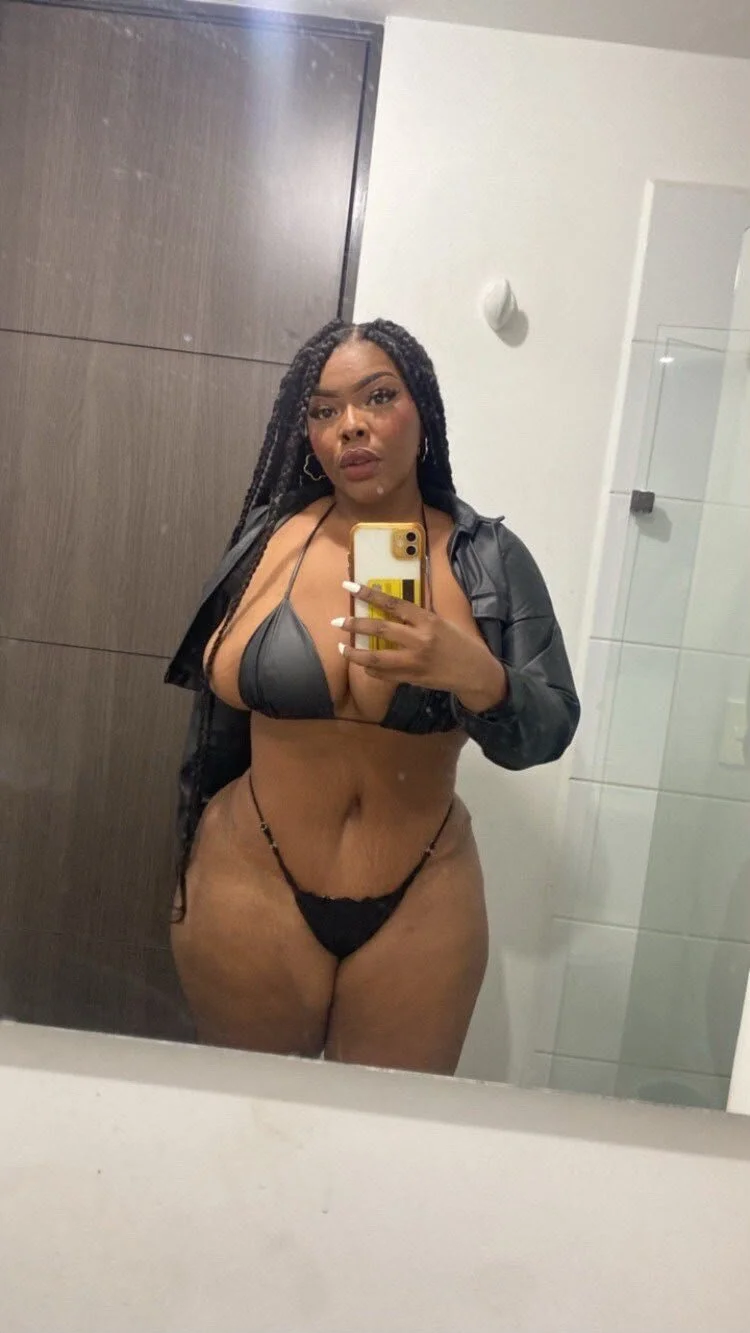 XXX Porn Photo of Nude Amazon_brunette1 3