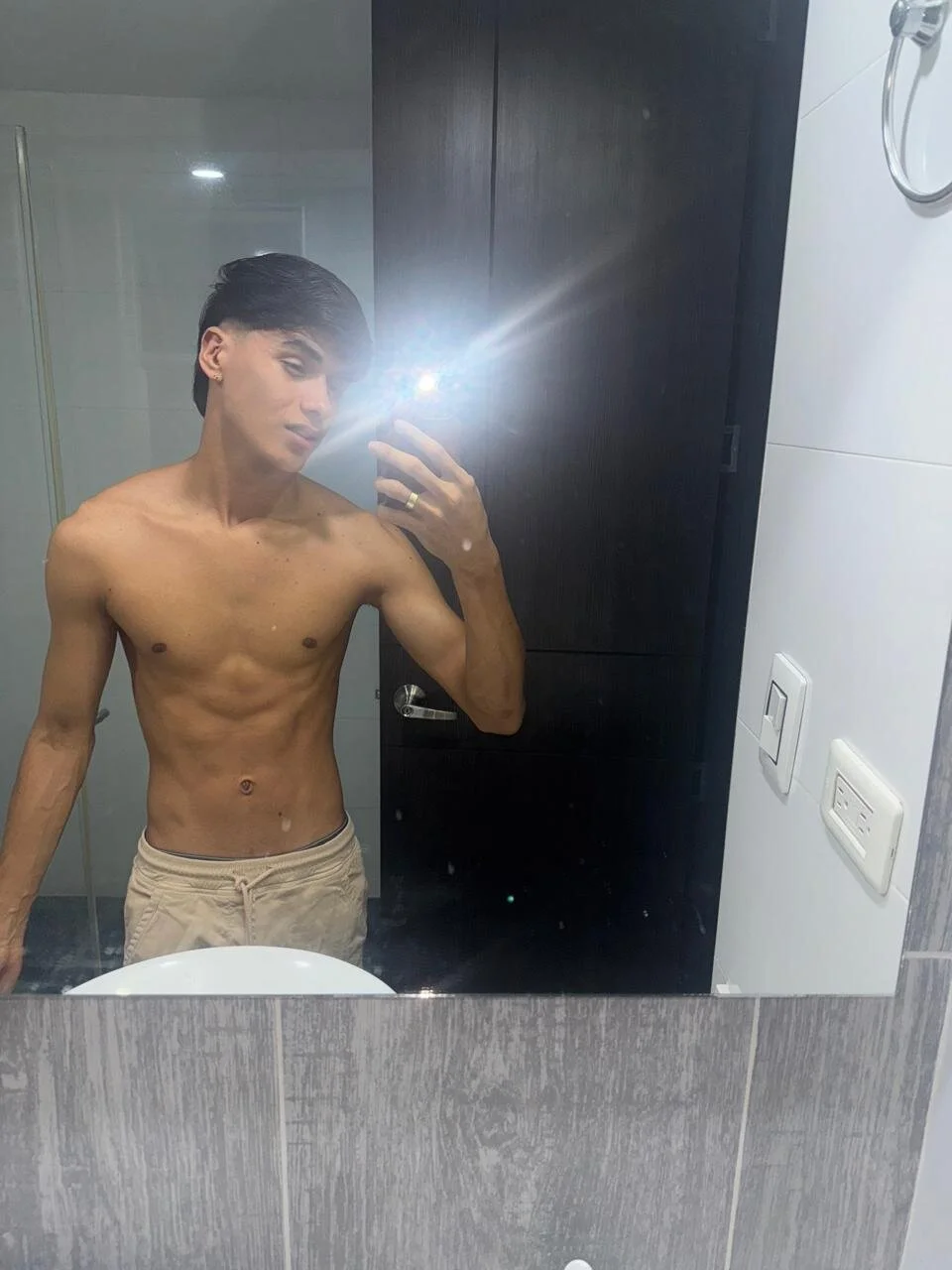 XXX Porn Photo of Nude andrewortix 21