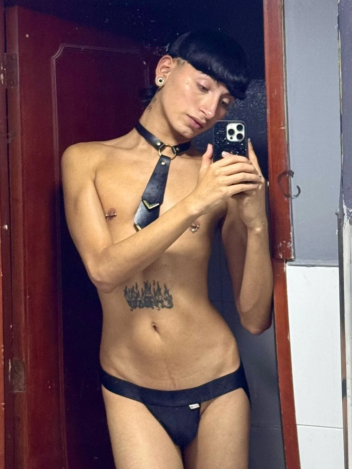 XXX Porn Photo of Nude slim_tian 29