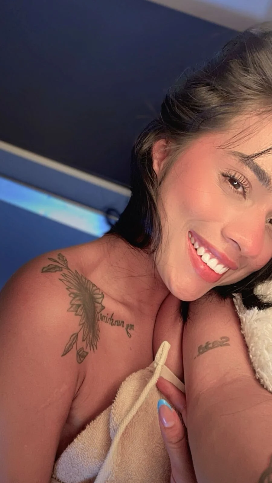 XXX Porn Photo of Nude carol_69 3