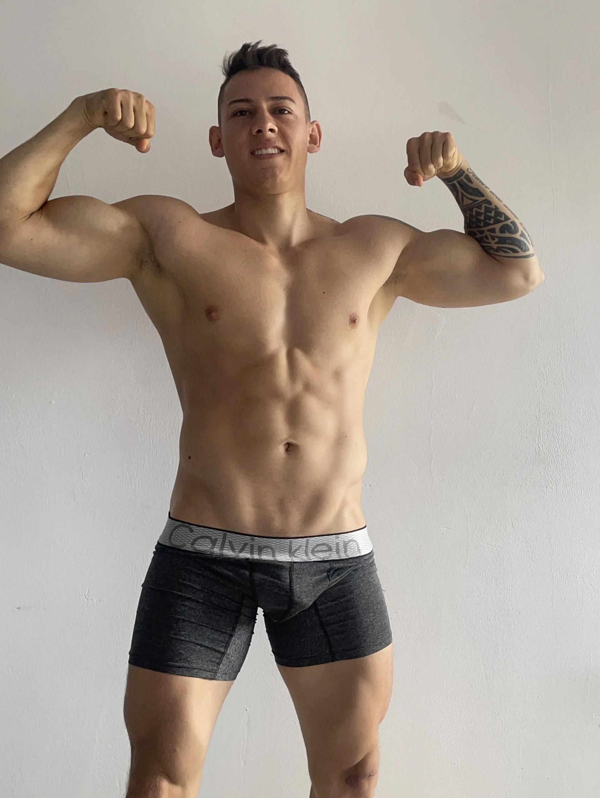 XXX Porn Photo of Nude Muscle_King_Cum 25
