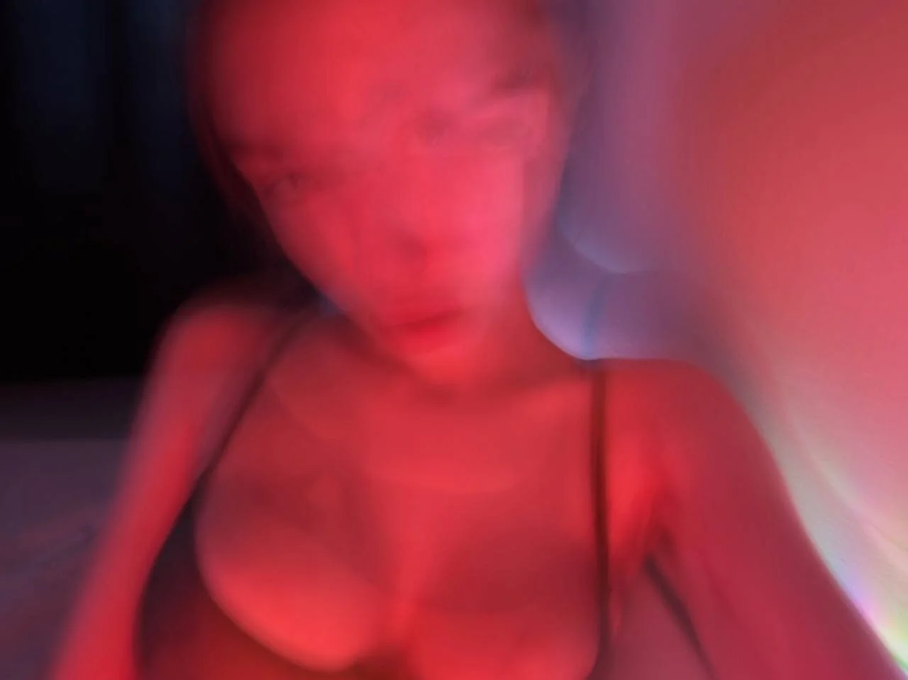 XXX Porn Photo of Nude koolaidandfrozenpizza 1
