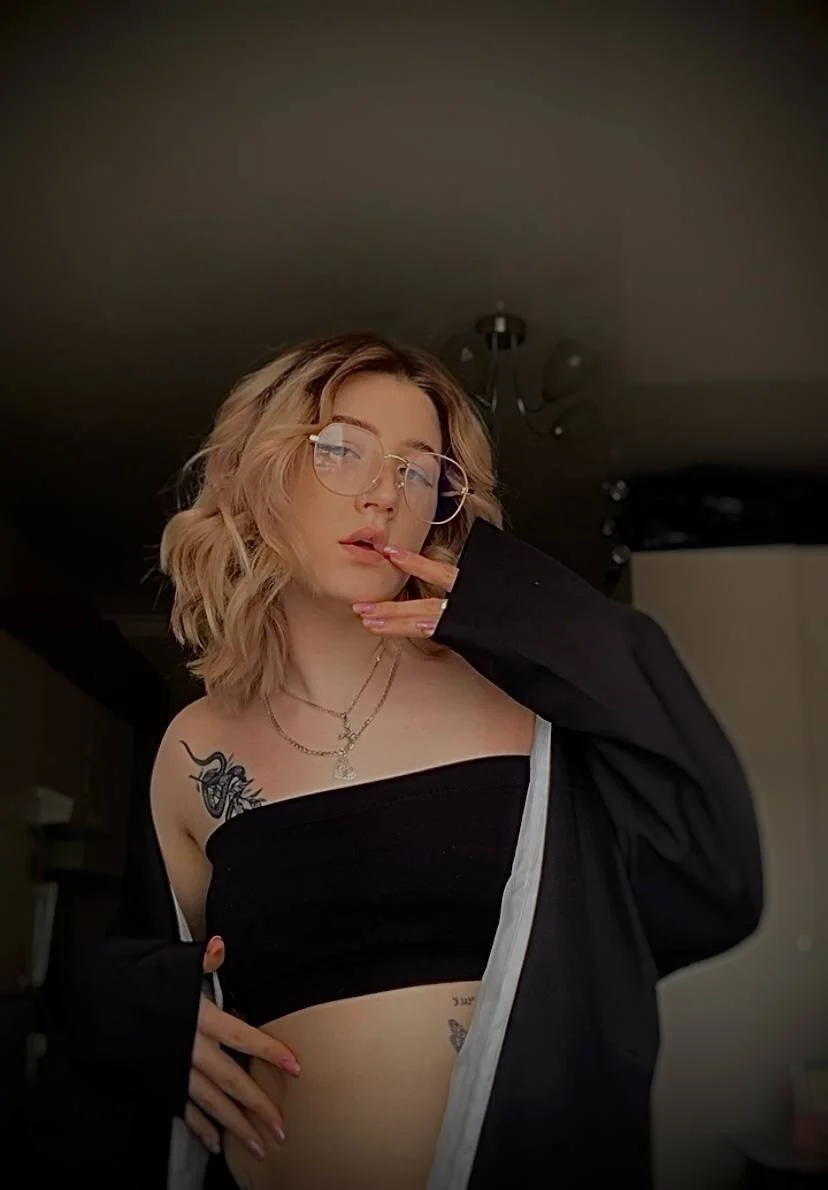 XXX Porn Photo of Nude mally_luxxx 7