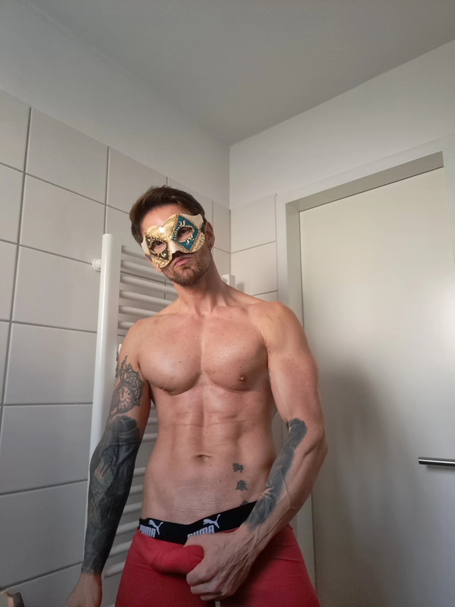 XXX Porn Photo of Nude Mystery_Mark 2