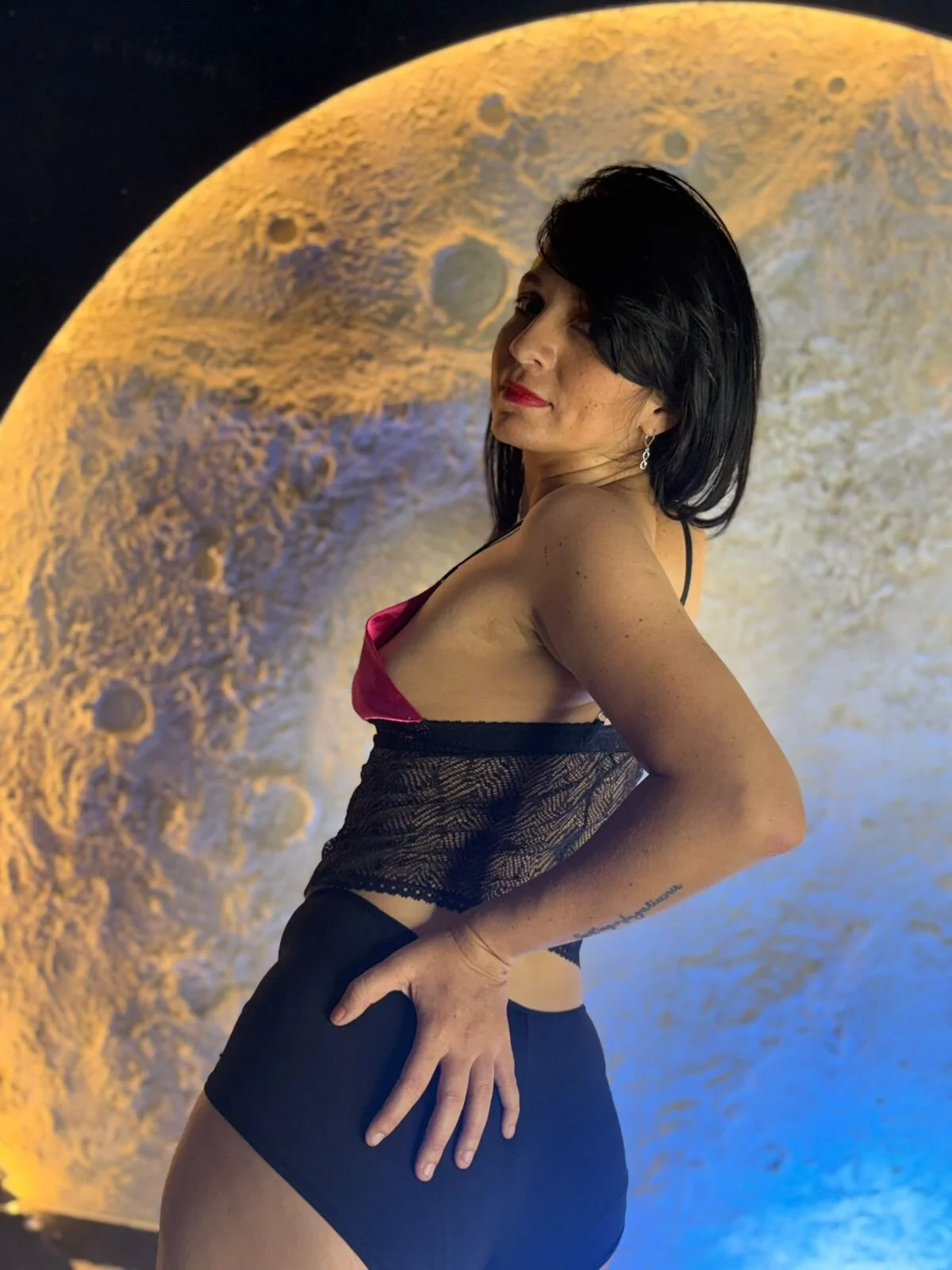 XXX Porn Photo of Nude Abril_milf11 4